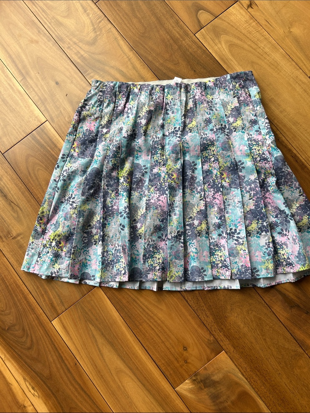 Pleated Floral Golf Skirt in Pastel Multi